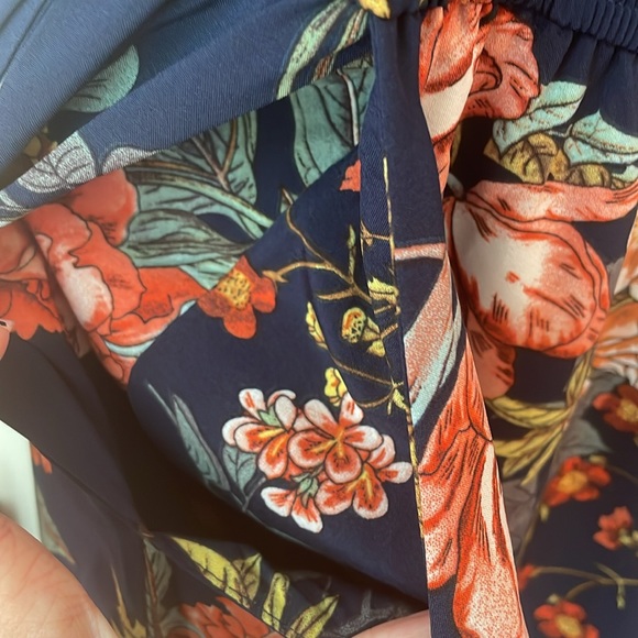 We Love Fashion Navy Jumpsuit w/ Removable Belt Size Large - Picture 5 of 13